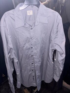 Old Navy Men's Button-Down Shirt in Pale Blue